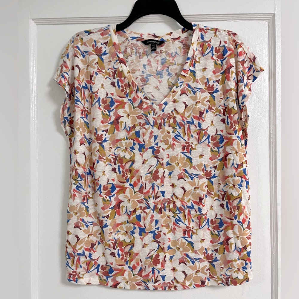Banana Republic Knit Tee Size Medium
